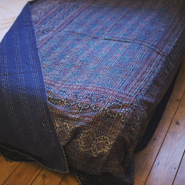 ajrak gudhri single cotton throw blue diamond