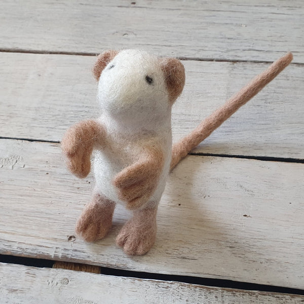 Mouse felt animal